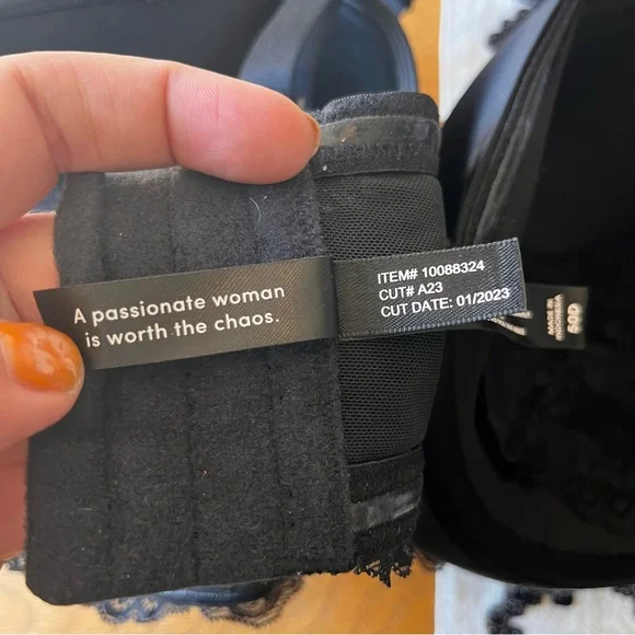 TORRID Curve Bombshell Everyday Strapless Convertible underwire Bra 50D - Picture 6 of 7